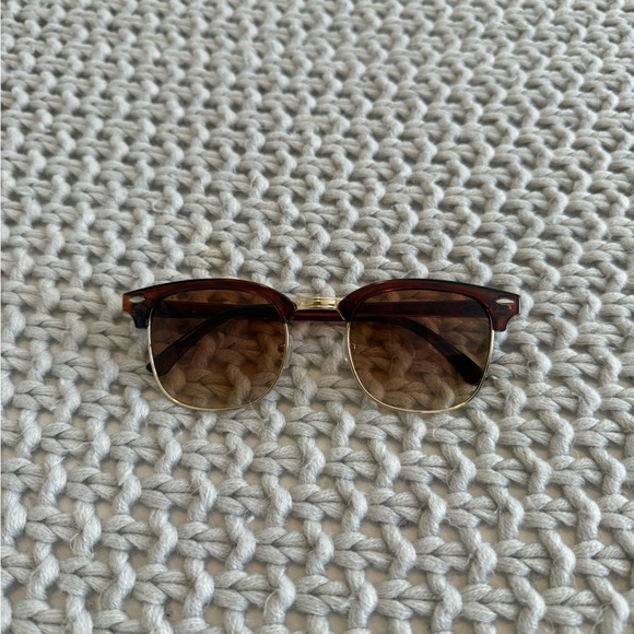 Accessories - Brown Sunglasses
